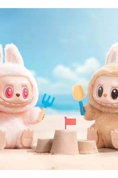LABUBU Doll 15 cm – Hand-held Doll Keychain 【Random One】