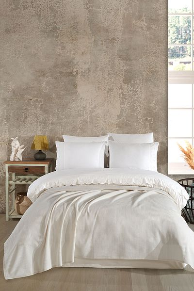 Elart Pique Set with Heritage Duvet Cover (220X240 cm)