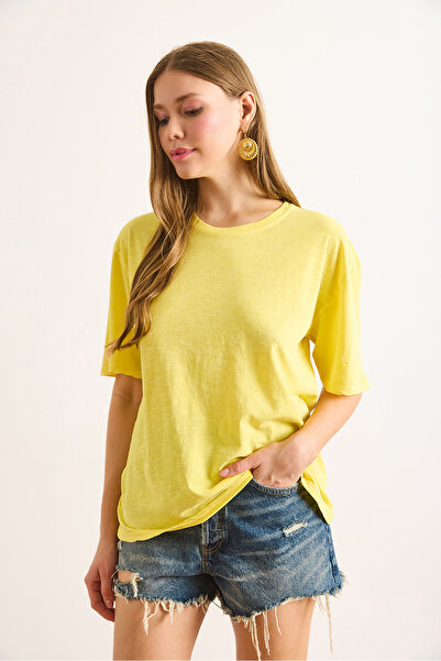 Olalook Γυναικείο μπλουζάκι με κίτρινο πλενόμενο άνετο και σε σχήμα TSH-19000931