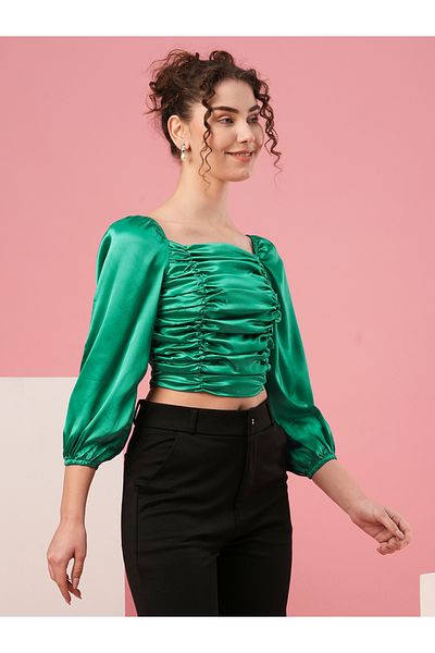 Globus By Styli بلوزة قصيرة بأكمام منتفخة ومزينة بكشكشة من الساتان الصلب