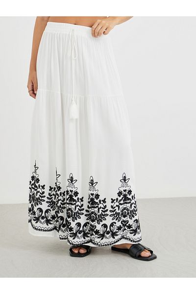 Styli Embroidered Hem A-Line Maxi Skirt