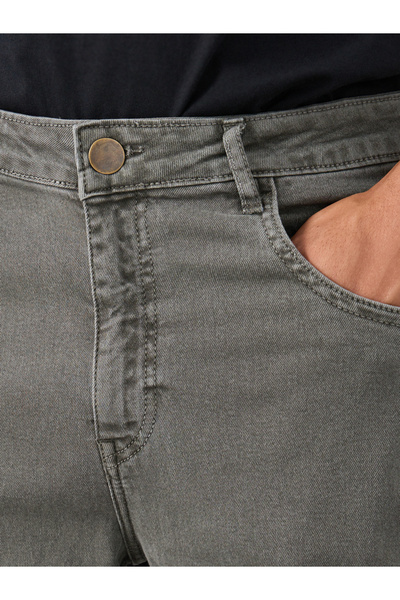 Styli Mid Rise Five-Pocket Style Regular Fit Jeans