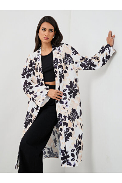 Styli Floral Print Regular Fit Knee Length Kimono with Slit