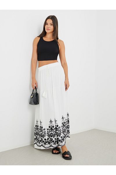 Styli Embroidered Hem A-Line Maxi Skirt