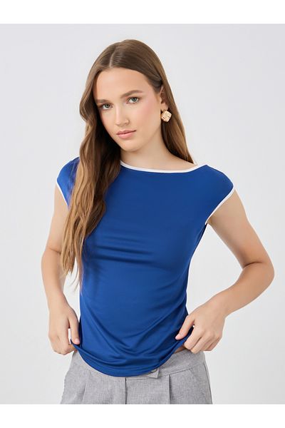 Styli Solid Contrast Trim Regular Fit T-Shirts