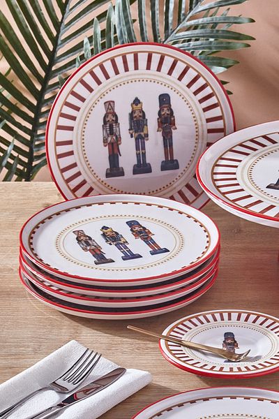Fecra Lead Soldier 19 Piece Presentation and Service Set