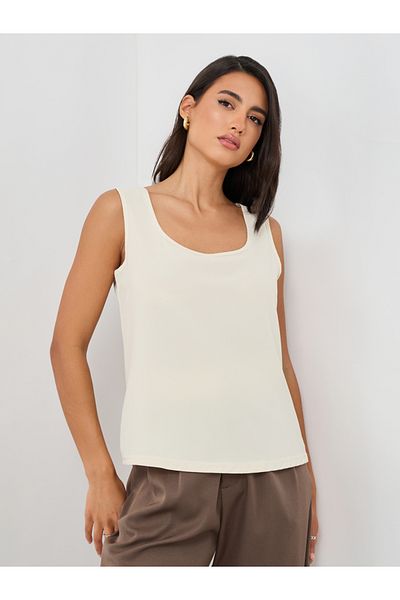 Styli Solid Scoop Neck Sleeveless Top