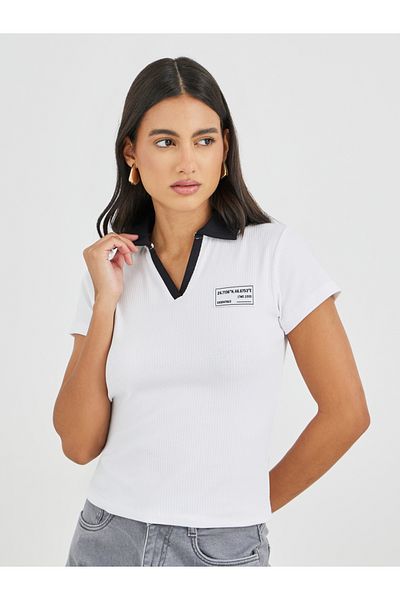Styli Wide Ribbed Contrast Badge Detail Cropped Polo T-Shirt