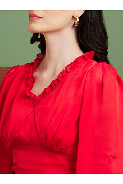 Globus By Styli Solid Ruffled V-Neck Balloon Sleeve Top