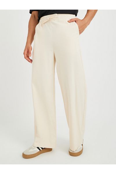 Styli Men Solid Drawstring Waistband Oversized Trousers