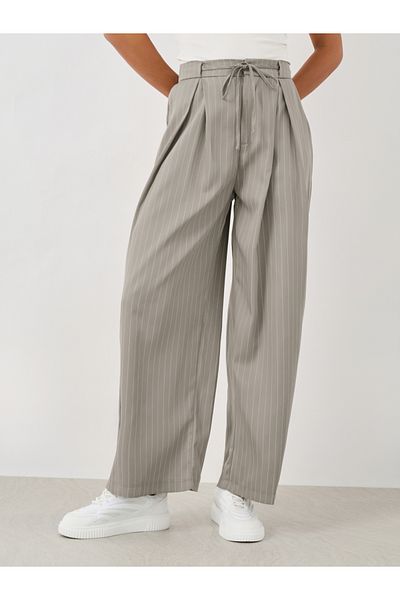 Styli Striped Inverted Pleated Drawstring Pants