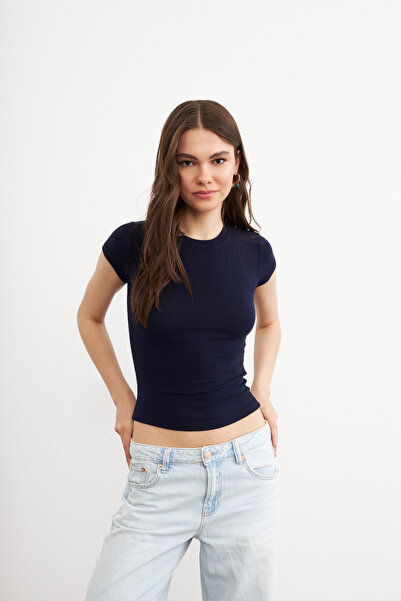 Ladima تي شيرت نسائي ذو رقبة دائرية وأكمام قصيرة باللون الأزرق الداكن فائق ال...