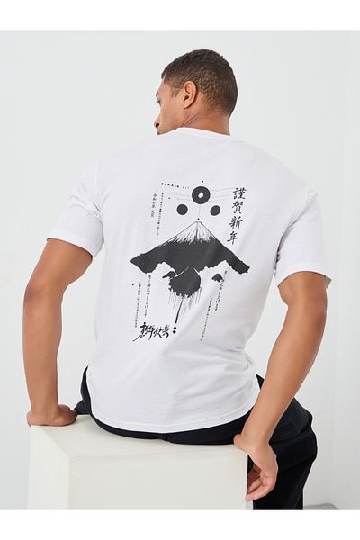 Styli Japanese Graphic Print Crew Neck Oversized T-Shirt