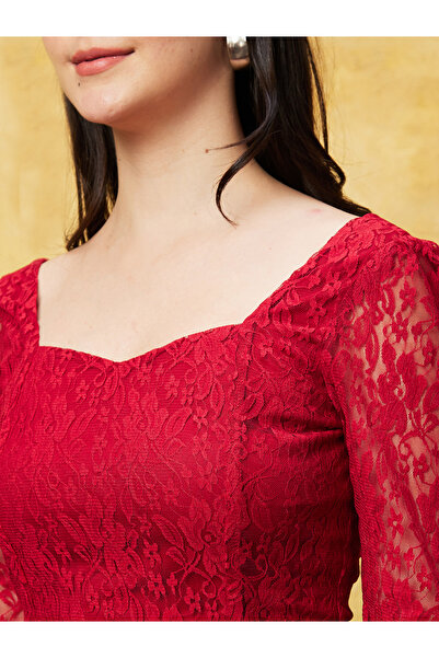 Globus By Styli Sweetheart Neck Puff Sleeves Lace Top