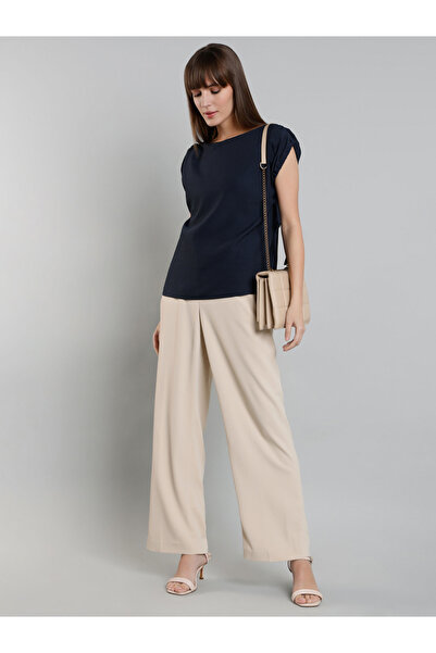 SYVA By Styli بلوزة مخططة بأكمام قصيرة وتفاصيل مجعدة