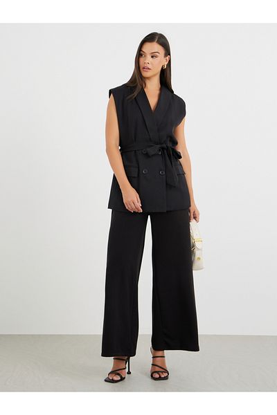 Styli Sleeveless Belted Blazer