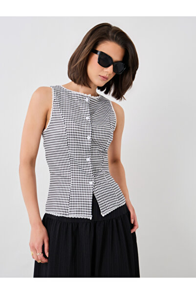 Styli بلوزة بياقة دائرية وأزرار بنقشة مربعات