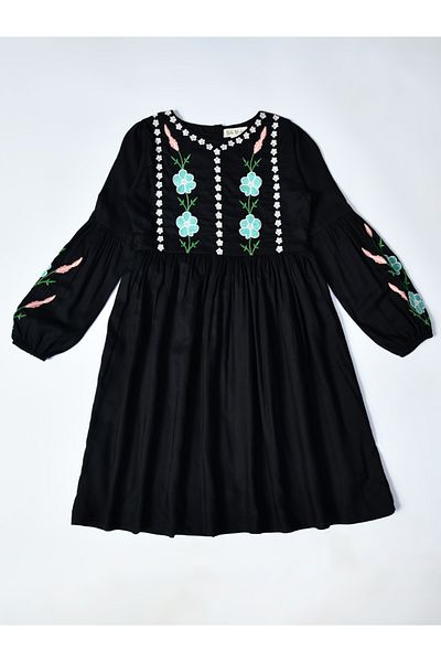 Bella Moda By Styli Floral Embroidered Round Neck Knee-Length Dress