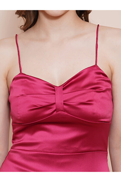 Globus By Styli Women Solid Sweetheart Neck Satin Sheath Midi Dress