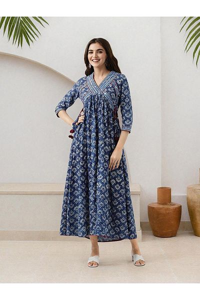 Ishin By Styli Women Printed V Neck Cotton A-Line Midi Dress