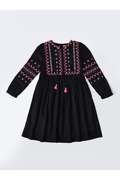 Bella Moda By Styli Embroidered Notch Neck Knee-Length Dress