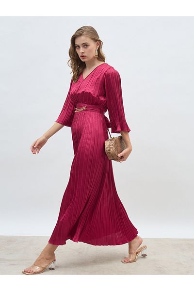 Styli Solid 3/4 Sleeves Pleated A-line Maxi Dress with Belt
