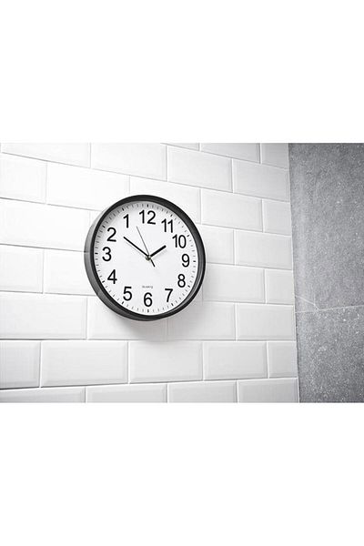 Gadget Master The clock that runs backwards