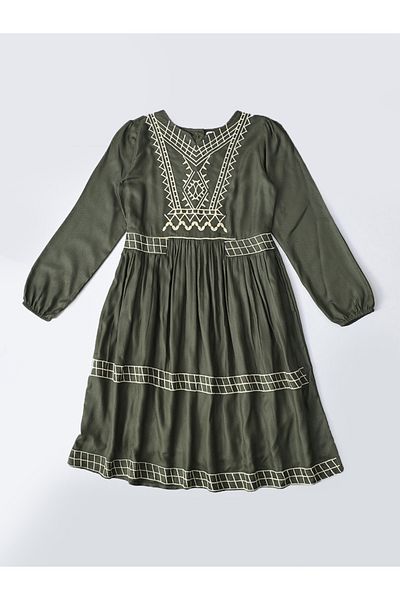 Bella Moda By Styli Embroidered Notch Neck Knee-Length Dress