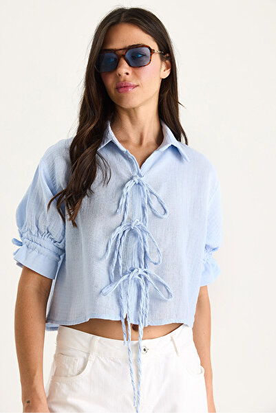 Bianco Lucci Cămașă crop de muselină cu mâneci cu șireturi pentru femei 2111 60283446