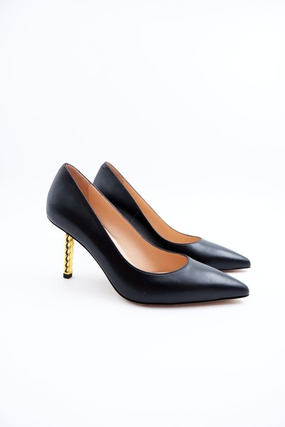 Tenau حذاء نسائي من الجلد الطبيعي