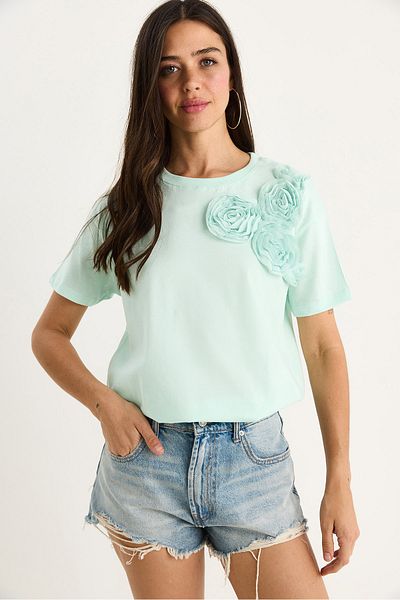 Bianco Lucci Women's Regular Crew Neck T-Shirt with Floral Accessories 60602030