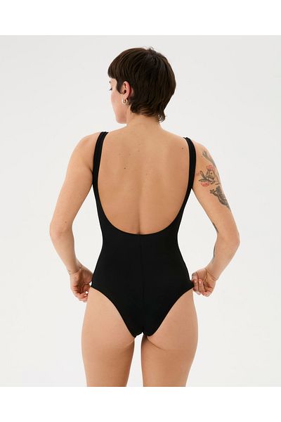 Ayma Active Μαύρο μαγιό με χαμηλή πλάτη