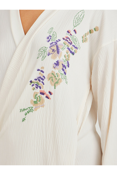 Styli Embroidered V-Neck Knee-Length Robe