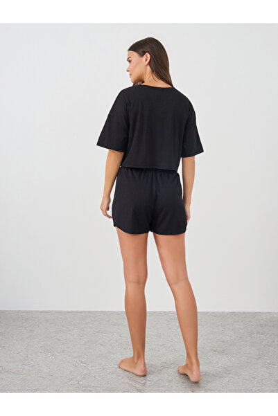 Styli Solid Short Sleeve Crop T-Shirt and Shorts Set