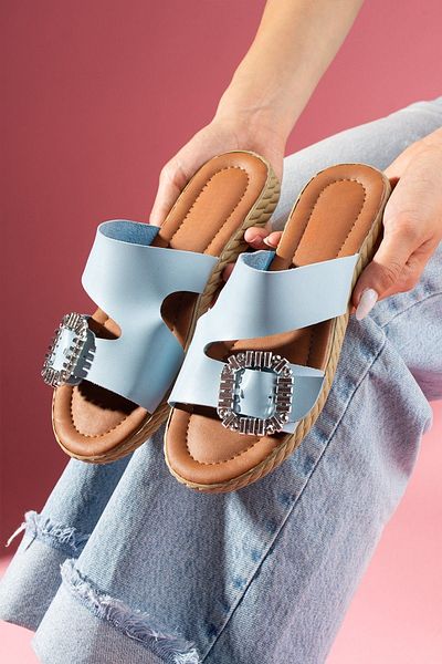FUGA MODA Παντόφλες με μονή πόρπη Fengi Baby Blue Asymmetric Cut
