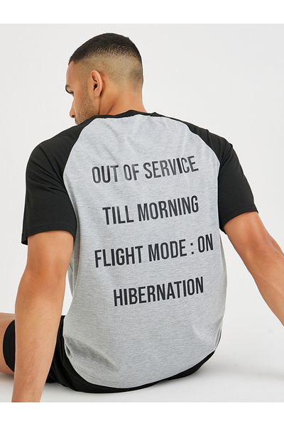 Styli Slogan Back Print Raglan Sleeves T-Shirt and Shorts Set