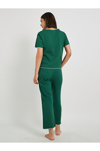 Styli Round Neck Lace Detail T-Shirt and Pyjama Set