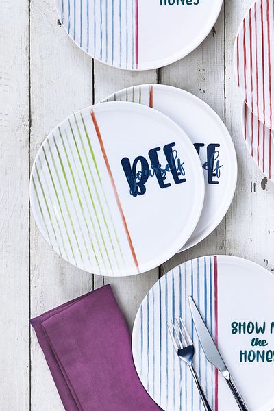 Fecra Text 6 Piece Cake Plate Set