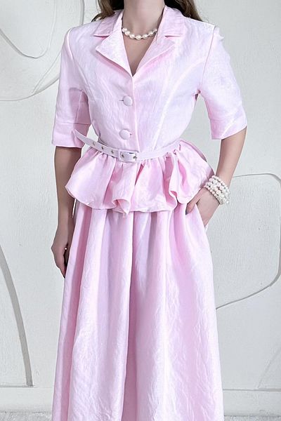 Elbee Fashion Woman Σετ φούστα με λεπτή ζώνη με λεπτομέρεια