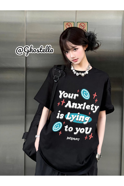 Minga London تيشيرت للجنسين مطبوع عليه نص أبيض وأسود - Ghostella