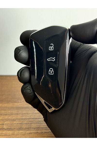 Luxe Aksesuarr Volkswagen Golf-Jetta Skoda Oktavia Super B Seat Leon Conversion 3 Button Key Controller Case