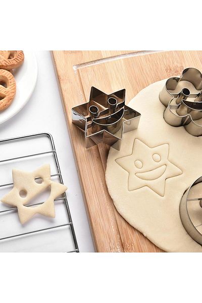 3B Trend 4 Pieces Smiling Face Cookie Mold Stainless Steel
