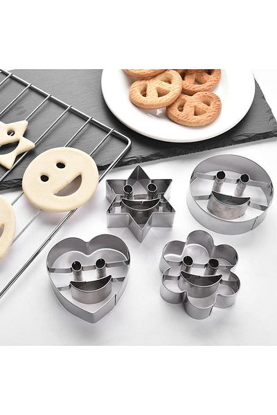 3B Trend 4 Pieces Smiling Face Cookie Mold Stainless Steel
