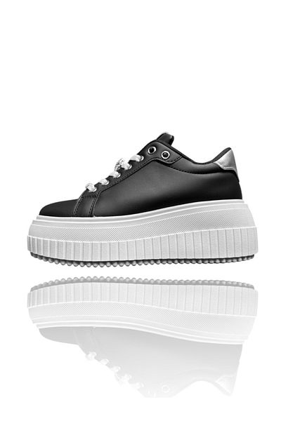 Casual Women's casual sneakers, made of eco-leather, LA241, black