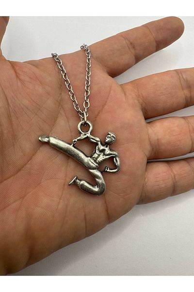 Herşey Nota Unisex Necklace with Kung Fu Martial Art Figure – 60 cm Chain, Symbol of Energy and Discipline