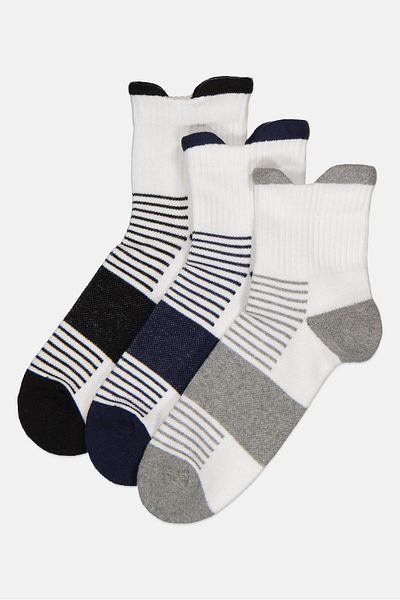 Tapout Men 3 Pairs Solid Quarter Socks, Multicolor
