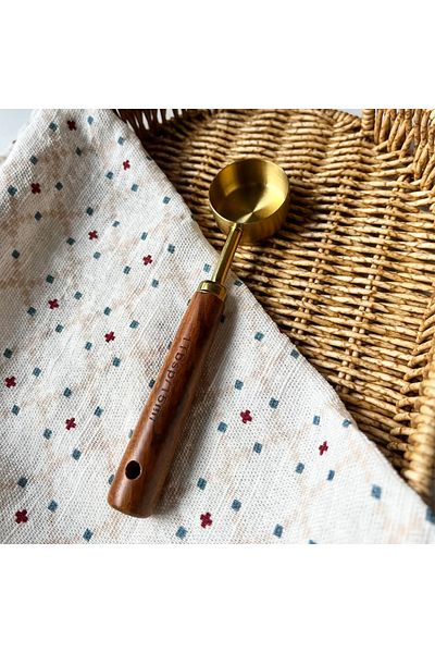 AROW Wooden Handle Gold Measuring Spoon 15 ml