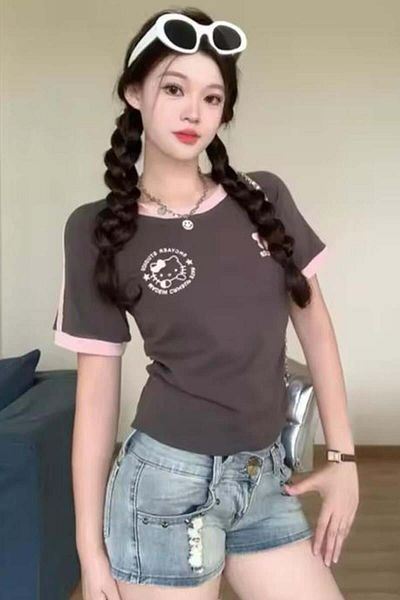 Köstebek Καπνιστό Hello Kitty Sports Pink Stripe Y2K κοντομάνικο Crop