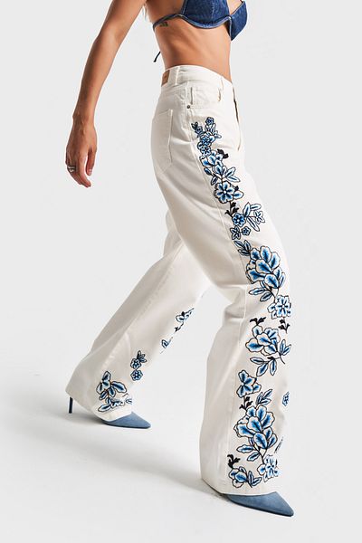 its basic Women's White Color 5S5-2 Blue Flower Embroidered Straight Fit High Waist Special Design Denim Jean