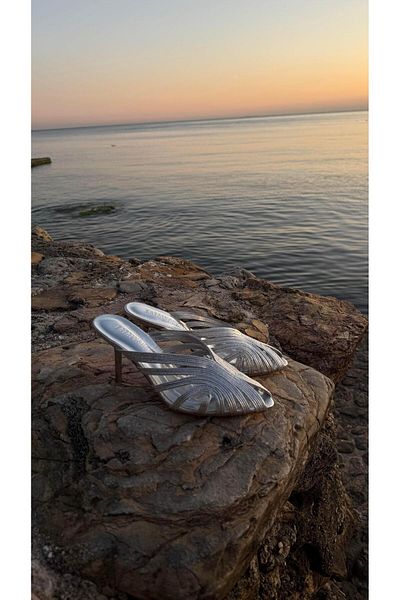 Eataly Shoes Silver Thin Heeled Slippers with Metallic Effect